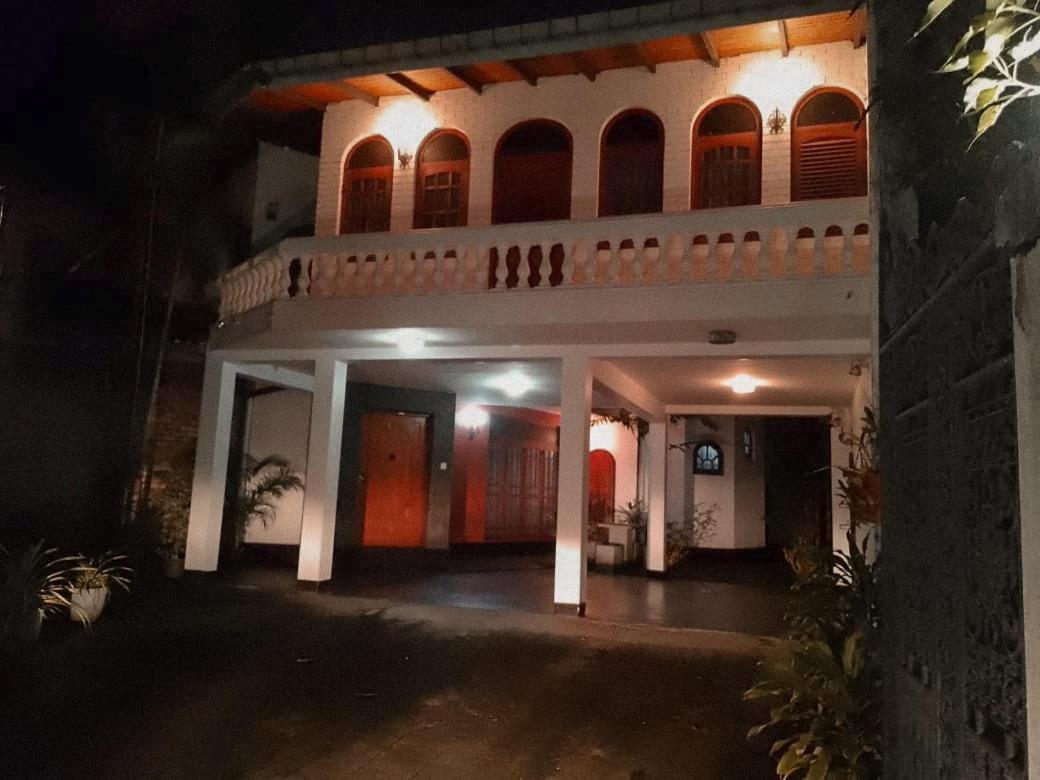 Ceylon Travel And Stay Lodge باتارامولا المظهر الخارجي الصورة